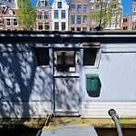 Pantheos Houseboat * Amesterdão
